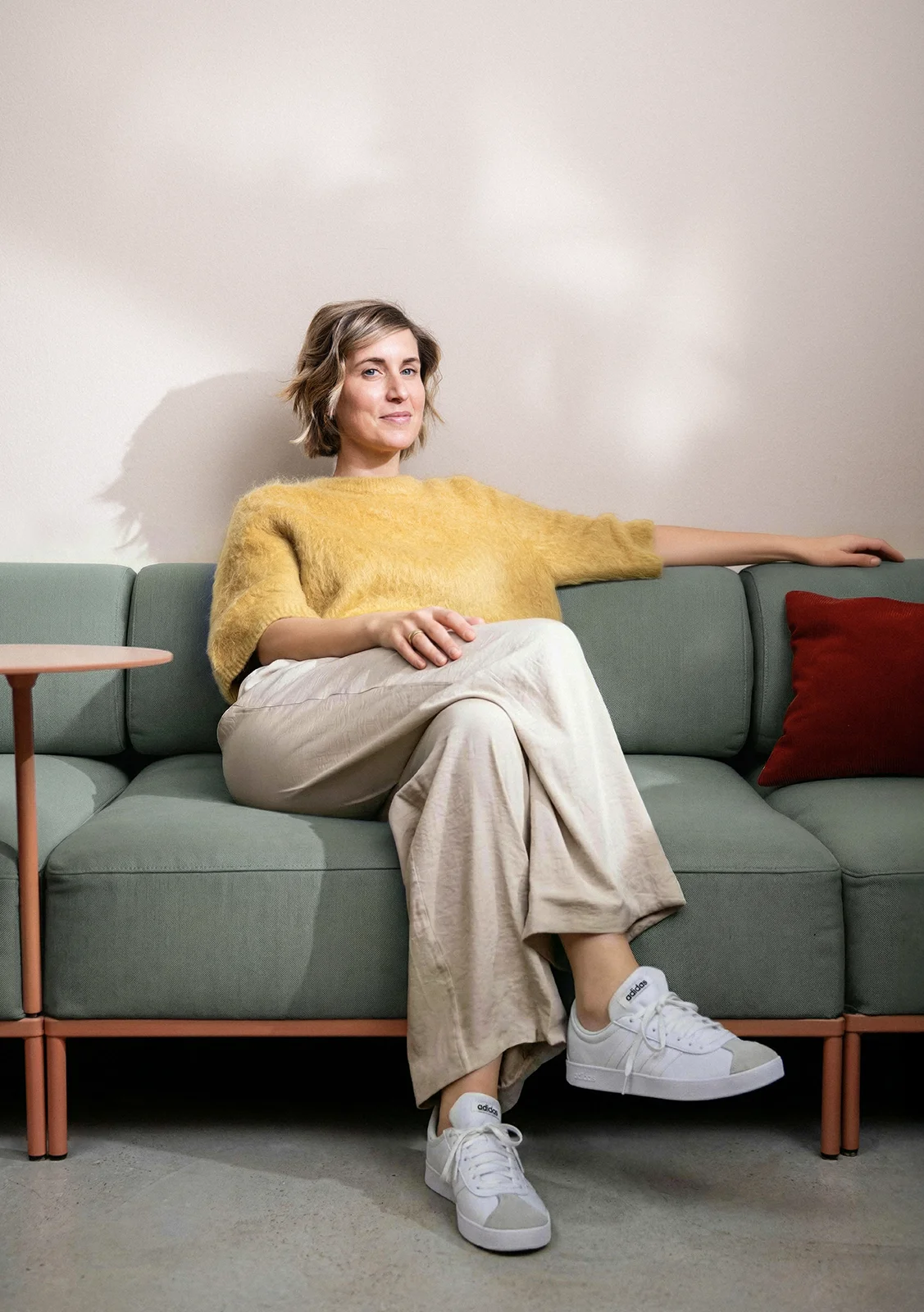 simone-breker-hero-portrait-01 simone-breker-hero-portrait-01